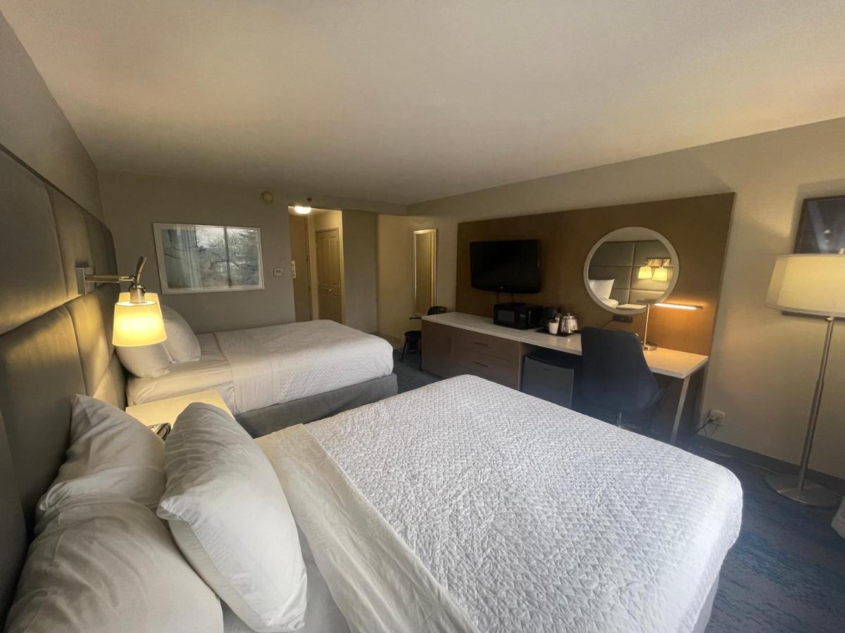 Ramada By Wyndham Cleveland Independence Hotel Eksteriør billede