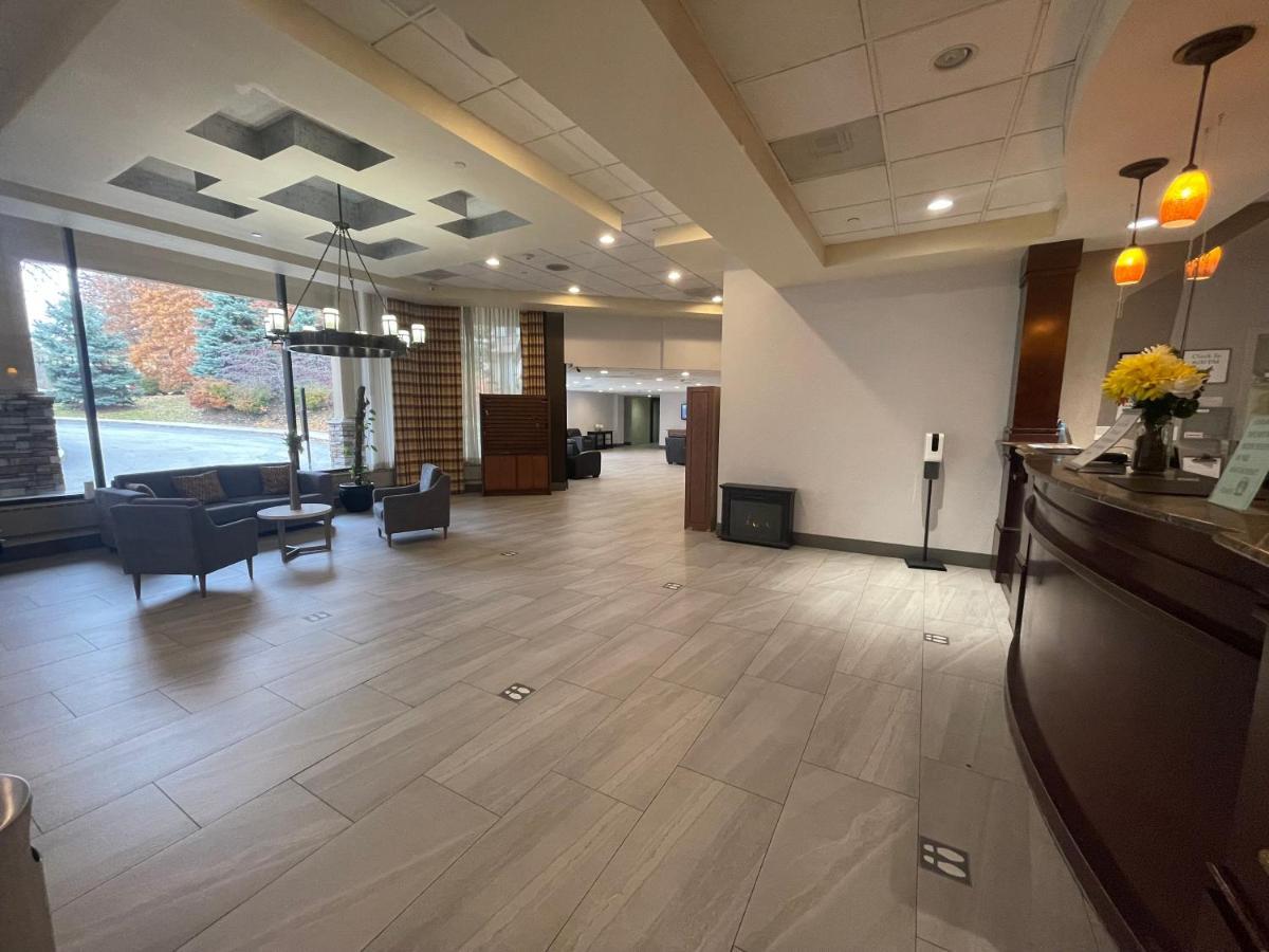 Ramada By Wyndham Cleveland Independence Hotel Eksteriør billede