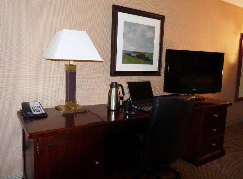 Ramada By Wyndham Cleveland Independence Hotel Værelse billede