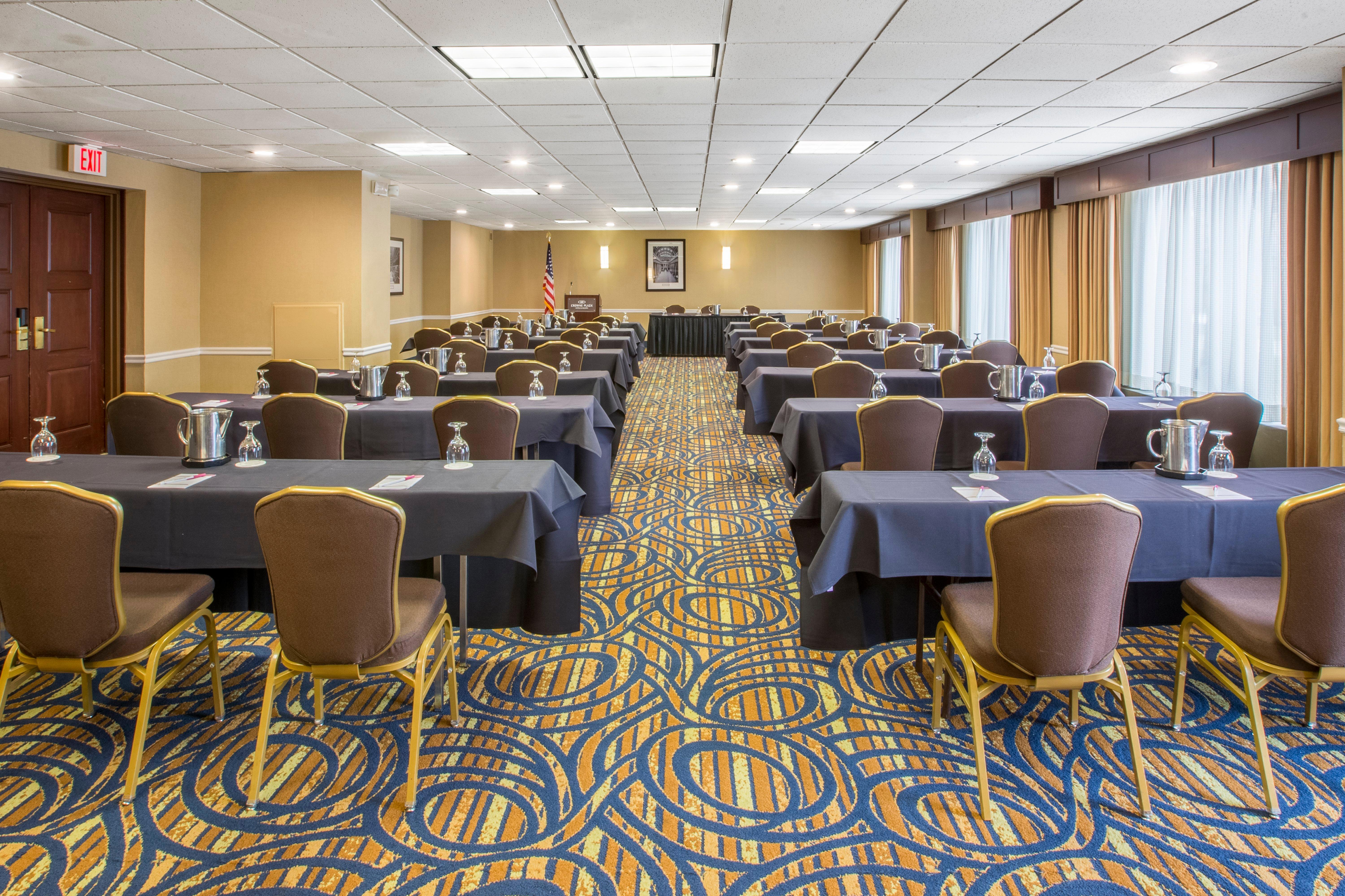 Ramada By Wyndham Cleveland Independence Hotel Eksteriør billede