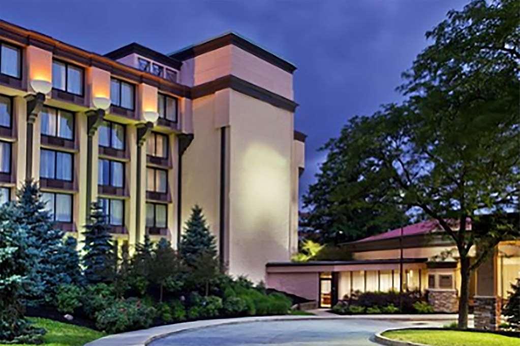 Ramada By Wyndham Cleveland Independence Hotel Eksteriør billede
