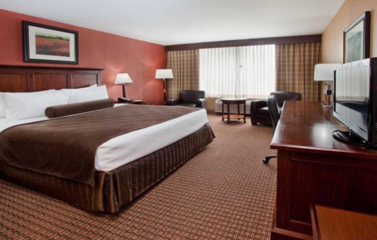 Ramada By Wyndham Cleveland Independence Hotel Eksteriør billede